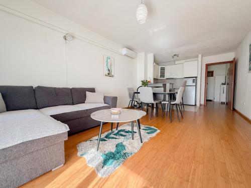 Viamis Apartment 10 Min Walk to Center – khách sạn tại Kotišina