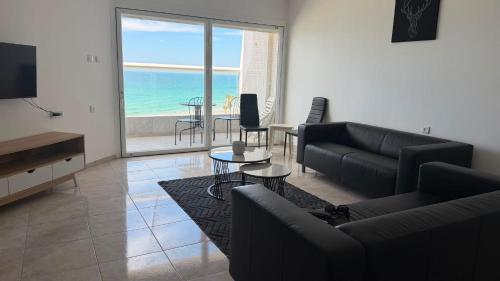 Apartment by the sea 63 c – khách sạn tại Bat Yam