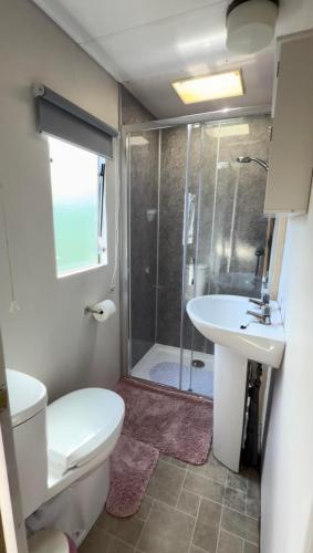 2 bedrooms, 4 beds