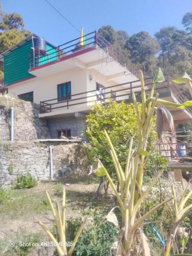 The Binsar Valley Cafe & Home Stay