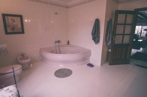 Bilik Mandi, Country Villa Tigot - amazing views in unique location in La Vegueta