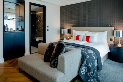 2 twin beds