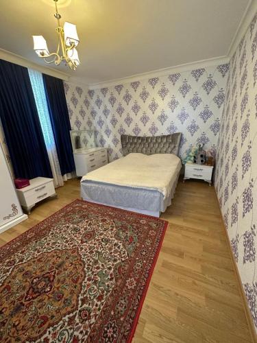 Luxury Seaside Villa with Pool in Novkhani in Novxanı