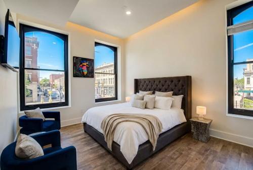 The Winston on Market Downtown Louisville Loft