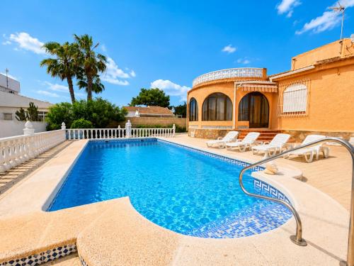 Villa Milán by Dygav