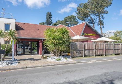 B&B HOTEL Bordeaux Mérignac Cadera Aéroport - Hôtel - Mérignac