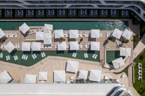 Yüzme havuzu, The YACHT - By Fattal Limited Edition in Herzliya Plajı