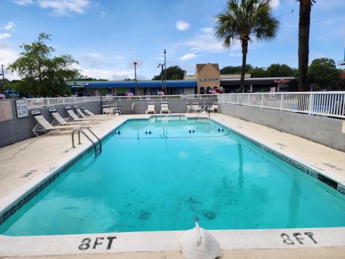 Бассейн , OYO Hotel Myrtle Beach Kings Hwy in Миртл-Бич (Южная Каролина)