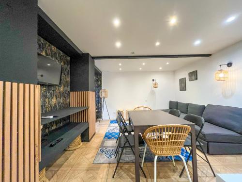 UrbanFlat 86 - Cocon Parisien de 2 Chambres Emplacement Ideal - image 12