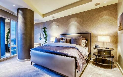 Two Bedroom Corner Residence with Panoramic Views - image 9