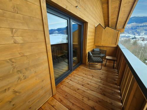 Penthouse Studio II mit Balkon und Ausblick in Vorfusch