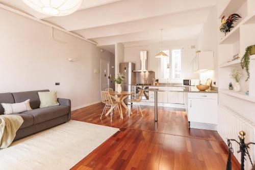 Bravissimo Nou Del Teatre, With Panoramic Views - Girona
