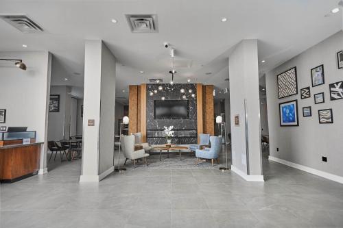 Lobi, Four Points by Sheraton Oakville in Oakville
