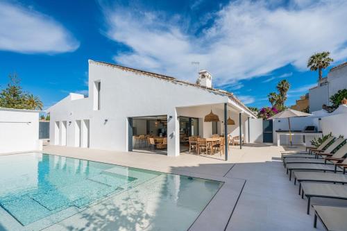 Puerto Banus Villa 4 Ensuite Private pool