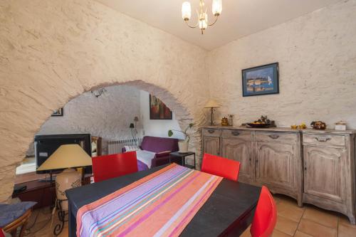 Gîte En Vallespir La Fadrina (Gite En Vallespir La Fadrina) in Saint-Jean-Pla-de-Corts