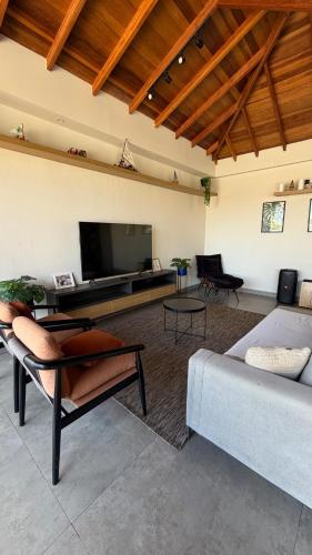 Külalistetuba, Casa para Temporada com Piscina e Churrasqueira Lençóis Paulista (Casa para Temporada com Piscina e Churrasqueira Lencois Paulista) in Lencois Paulista