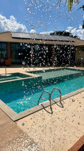 Bassein, Casa para Temporada com Piscina e Churrasqueira Lençóis Paulista (Casa para Temporada com Piscina e Churrasqueira Lencois Paulista) in Lencois Paulista