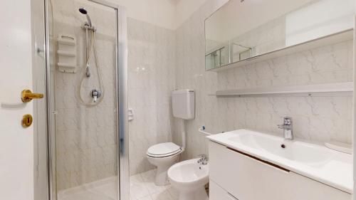 Esplanade Apartments - image 4