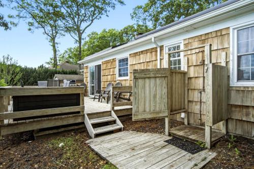 Private Waterfront Home: Dock Kayaks - image 11