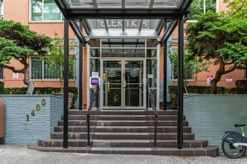 Steps to Convention Center in First Domb