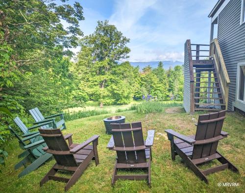 Sugarbush Vista w New Hot Tub in Warren (VT)