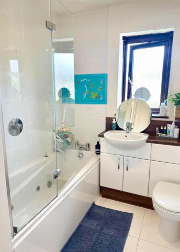 Duša, Cosy Family home close to popular beaches in Carnhell Green