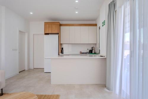 Kitchen, Kaura Villas in Meselik