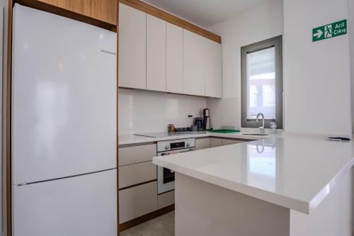 Kitchen, Kaura Villas in Meselik
