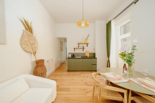Urban Nest Apartment 2 Cozy Central - image 6