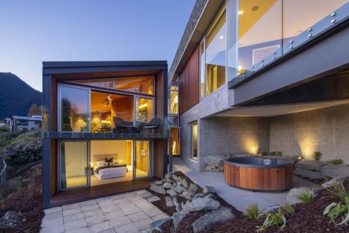 Ladena by MajorDomo - Luxurious Villa near Central Queenstown - image 8