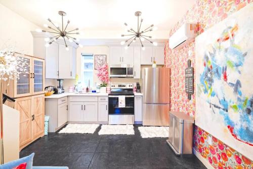 II. Chic 4BR Home, By Universal, Patio, FIFA SoFi