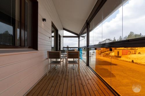شرفة/ تراس, Polar Charm J by Holiday in Lapland in يلاسجارفى