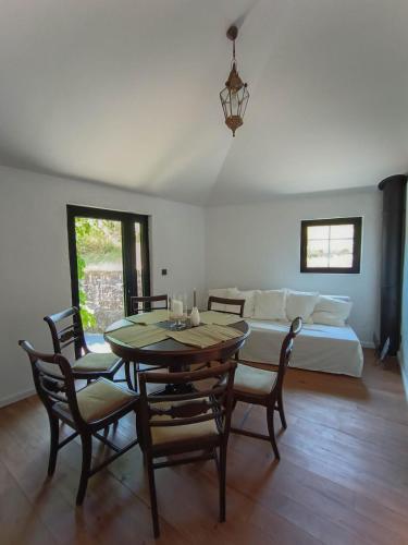Casa do Velho Vinhateiro in โมลาเรส