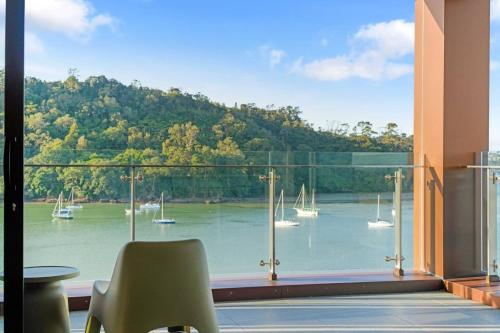 Catalina Bay Waterfront Retreat - Views - Carpark in 賀生維爾