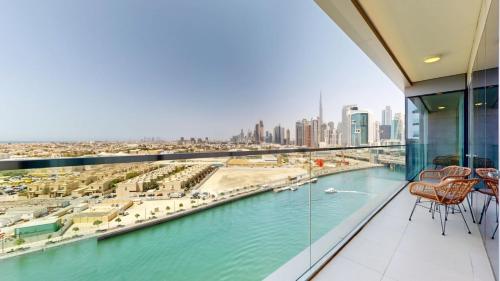 View, Vacationer Holiday Homes l Mesmerizing 2 Bed l Canal and Burj Views in Jumeirah