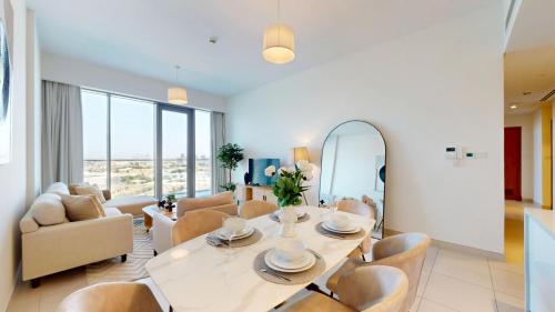 Facilities, Vacationer Holiday Homes l Mesmerizing 2 Bed l Canal and Burj Views in Jumeirah