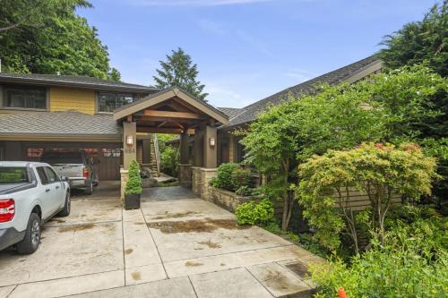 2BR 1BA Sammamish Lakeview Oasis Bellevue in Northeast Bellevue (WA)