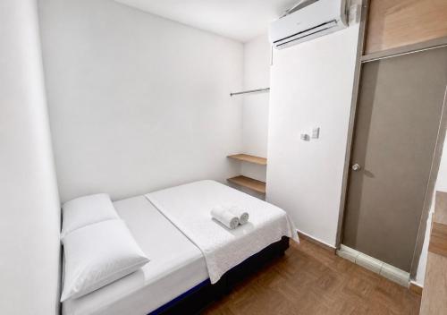 Ocean Blue Suites & Hotel Sm