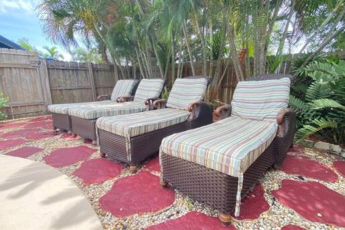 Great location Pool home w Pool table 5br in Lauderhill