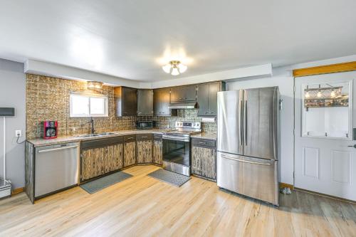 1 Mi to the Bay! Peaceful Countryside Linwood Home in Kawkawlin (MI)