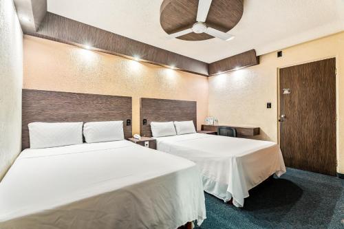 Hotel Arizona – Mexico City, CT