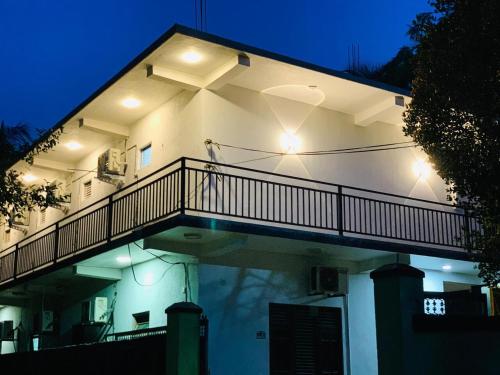 Quench Inn in Ampara