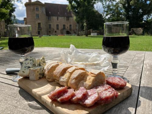 Kert, Chateau d Albon - Catherine de Medicis in Saint-Andre-d'Apchon (Rhone-Alpes)