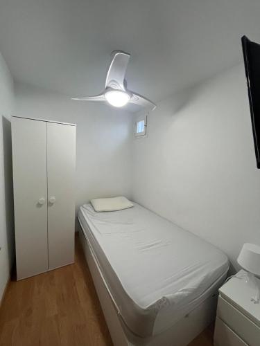 Habitación en calle Fuencarral solo chicas