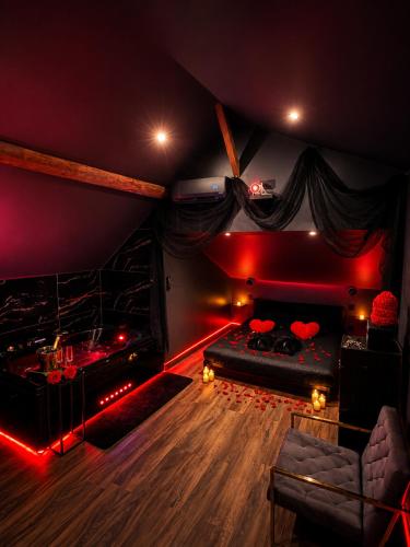 Le Secret des Ducs Love Room Jacuzzi Dijon