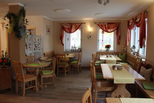 Alimentos e Bebidas, Wirtsberg Pension & Cafe in Eching