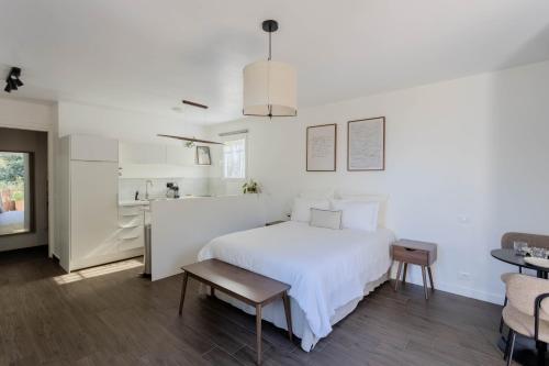Studio lumineux avec jardin privé et parking
