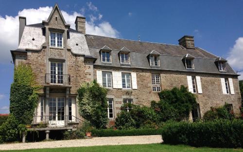 Château des Boulais Suite (Chateau des Boulais Suite) in La Chapelle-Cecelin