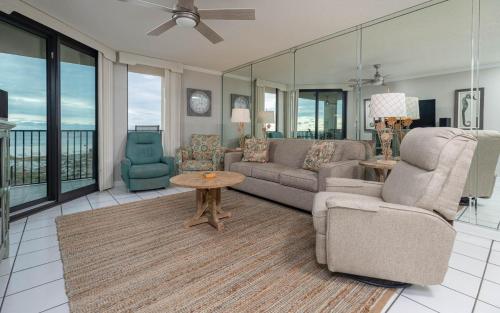 Phoenix East 2 - 2024 condo in Waterfront/beach
