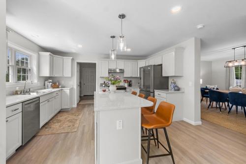 Brand New Luxury Beach House In Narragansett ! - image 4